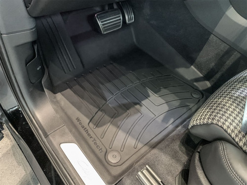 WeatherTech 2019+ Porsche Cayenne / 2020+ Cayenne Coupe (Incl 2021+ GTS) Front FloorLiner HP - Black
