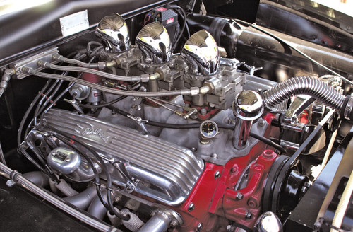Edelbrock C-357-B Triple-Deuce Intake Manifold for Chevrolet Small-Block V8 Engines