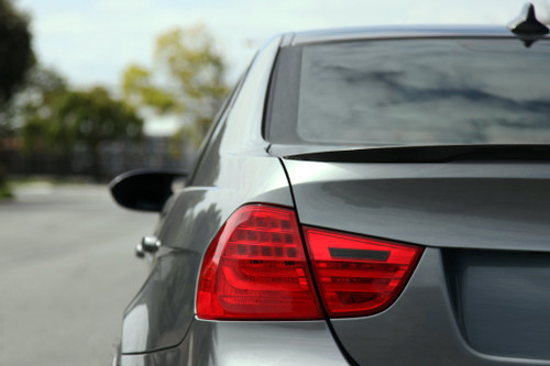 2006 bmw 330i tail lights