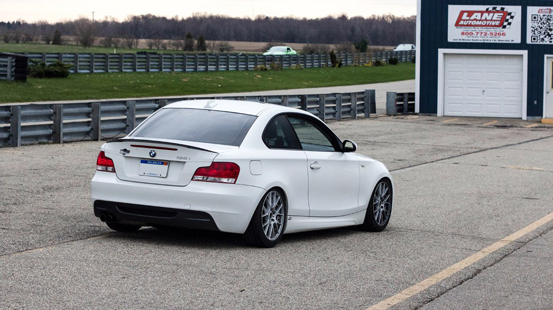 Air Lift Performance Kit Installed on BMW E82 - 78552