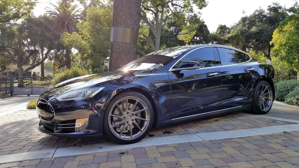 Avant Garde M621 Wheels in Brushed Grigio (2)