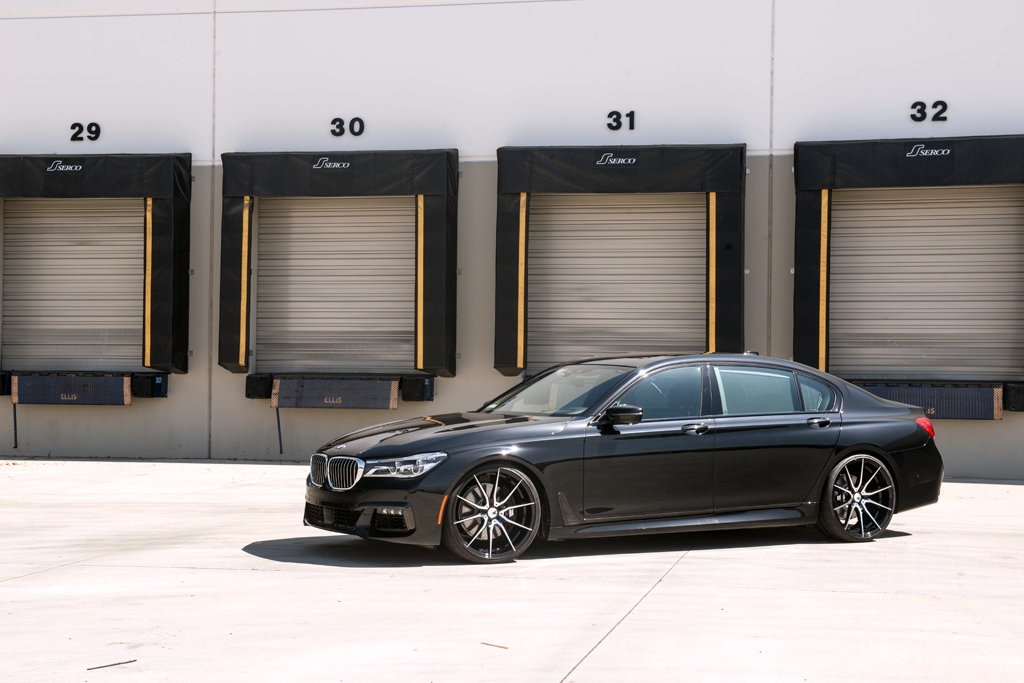 Avant Garde M652 Machine Silver on BMW 750i