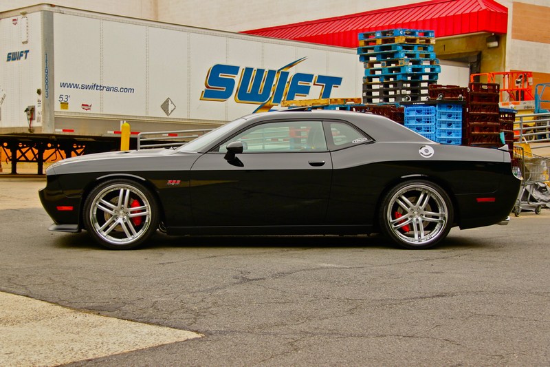 Concept One Wheels RS-55 on Dodge Challenger