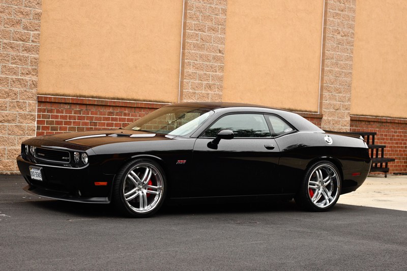 Concept One Wheels RS-55 on Dodge Challenger