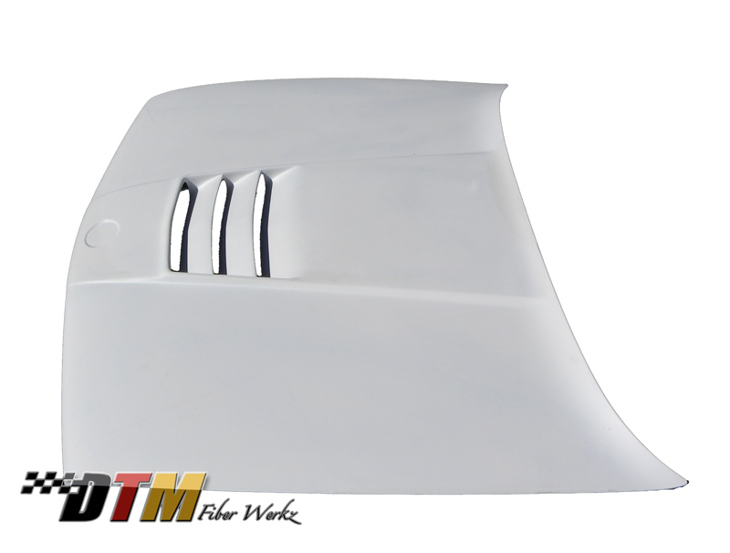 DTM Fiber Werkz BMW E30 M1 Style Vented Hood View 3