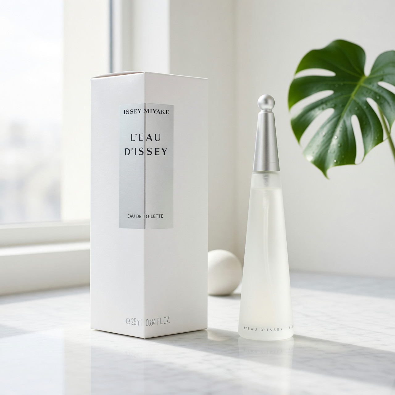 ISSEY MIYAKE マオカラー　ホワイト L'eau D'Issey by Issey Miyake, 0.84 oz EDT Spray for Women