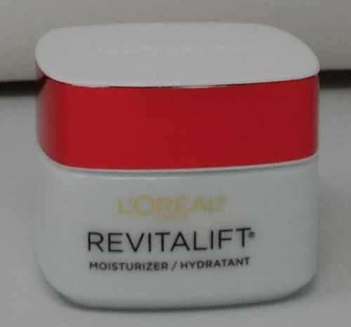 L'Oreal Revitalift Anti-Wrinkle + Firming by L'Oreal 1.7 oz Day Moisturizer Unboxed Outlet