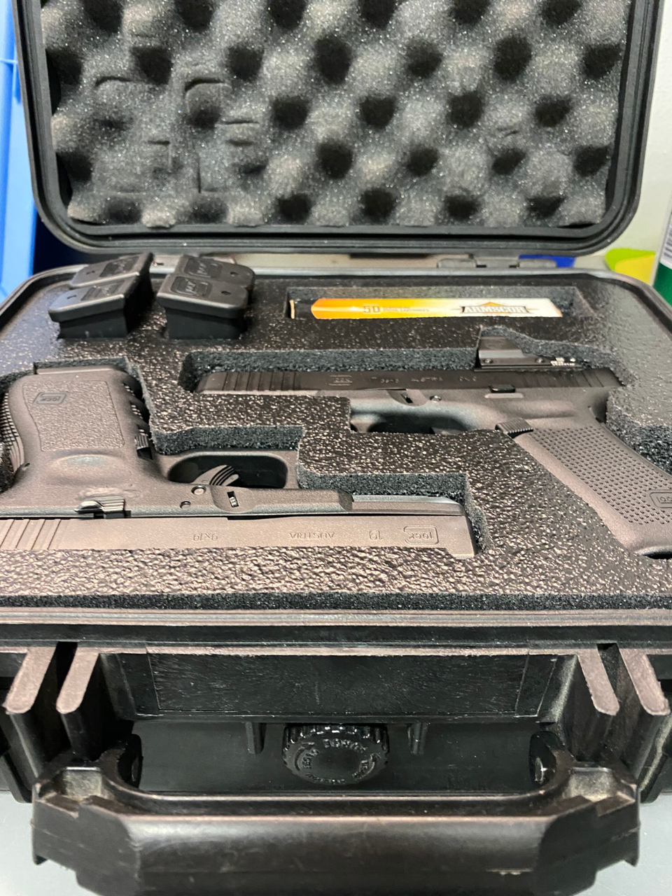 Gl17MOSFS Red Dot / G19 Pelican™ 1400 MyCaseBuilder Case and