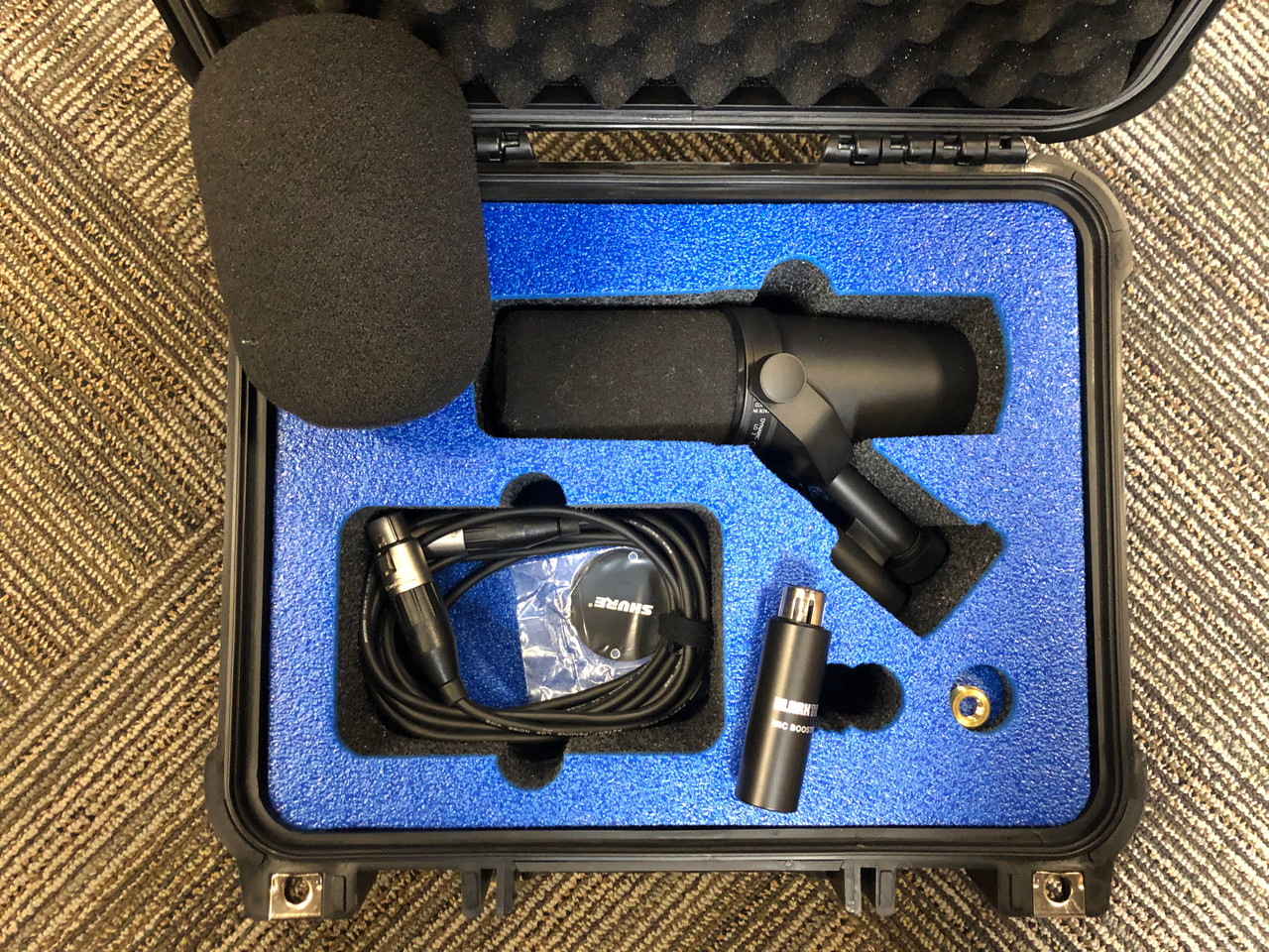 Shure SM7B in a V200 Vault by Pelican™ MyCaseBuilder Case and