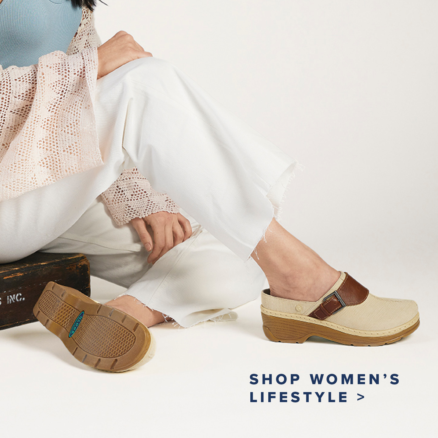 Stlish and Comfortable Clogs that fit your life