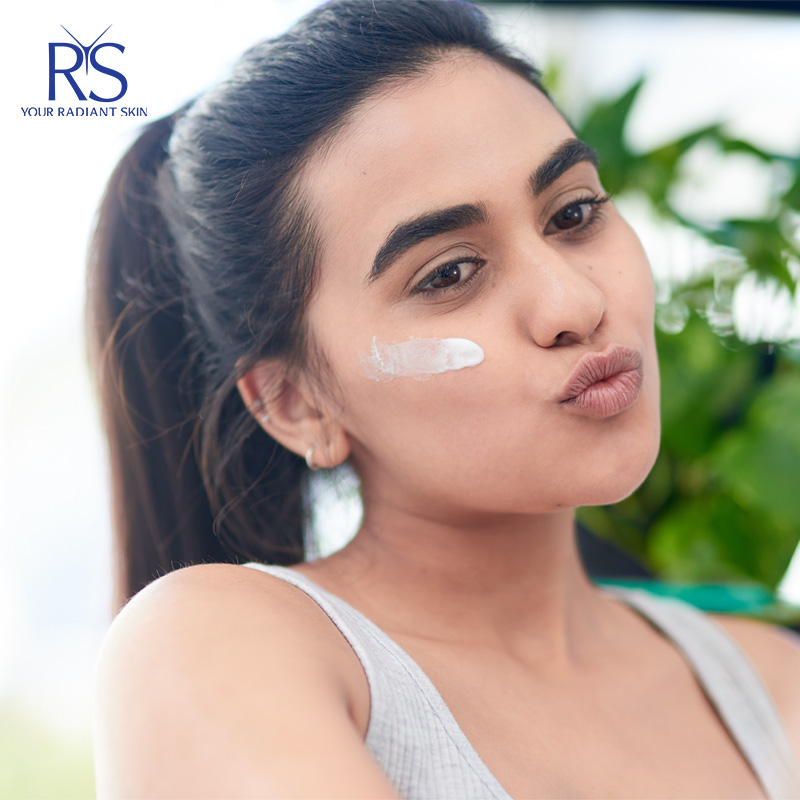 Why Turmeric with Curcumin is Safer and Gentler than Hydroquinone