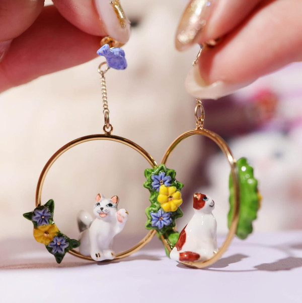 NB - MRCDJ003 Cats Day earrings