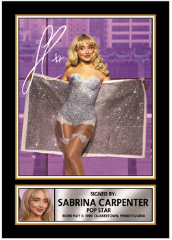 Sabrina Carpenter Printed Signed Poster Print – Pop Star Stage Performance Wall Art – Autograph Style Music Memorabilia Collectible
