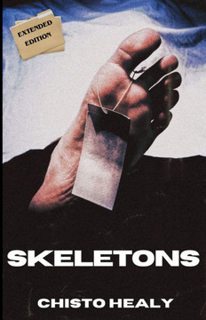 Skeletons : Extended Edition