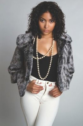 Kristi D. Steels Private Eye & Diva: ?Jewels of the Niles?