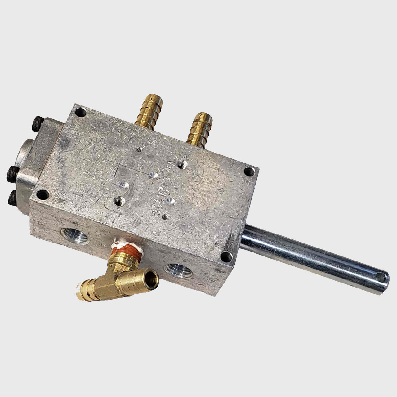 Air Motor Pedal VALVE ASSY., some Coats® Tire Changers. 