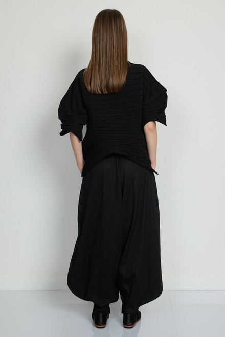 'black'