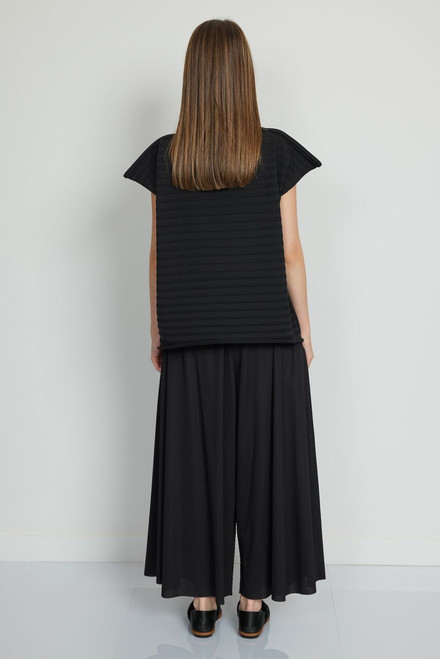'black'