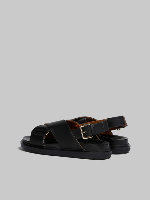 'black'