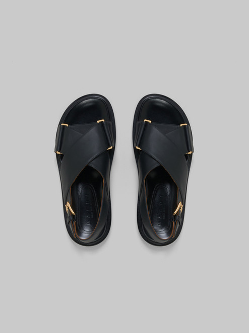 'black'