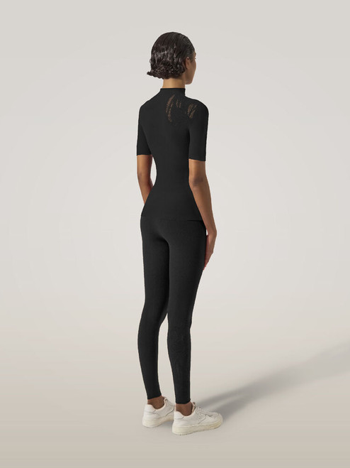 'black'