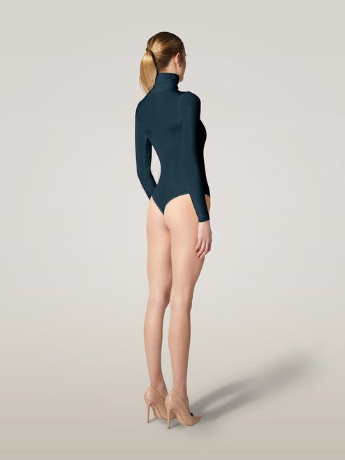 'navy'