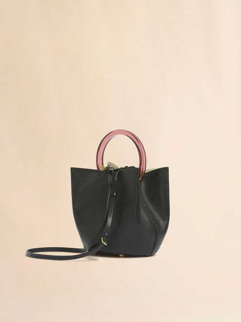'black'