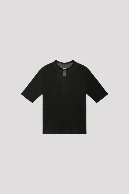 'black'
