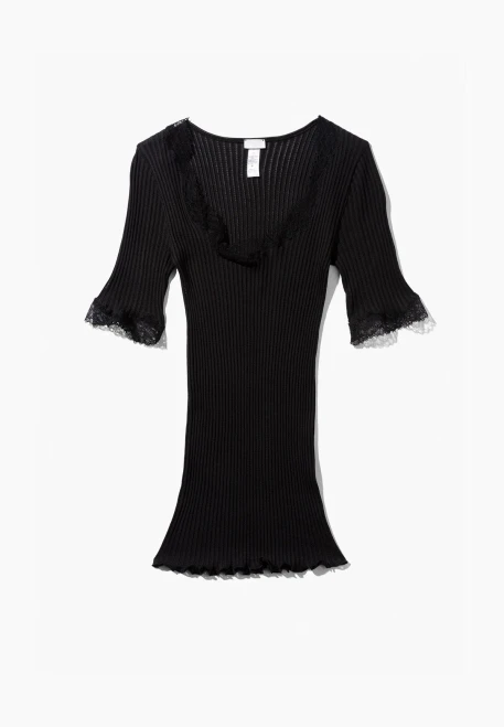 'black'