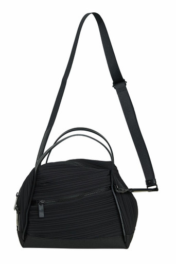 Bias Pleats Shoulder Bag - OS / Black