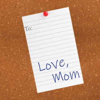Love, Mom : A personal note of ever-lasting love by Mirabelle Grace - Paperback