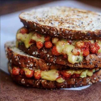 Beautifully Real Food : VEGAN MEALS YOU'LL LOVE TO EAT: Guilt-free, Meat-free Recipes to Indulge In