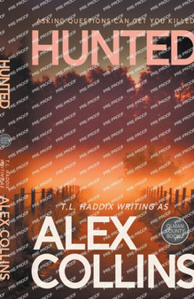 Hunted : 2 by Alex Collins - Paperback