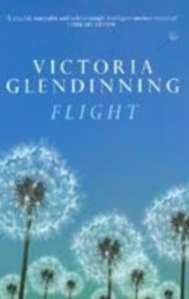 Flight by Victoria Glendinning - Paperback