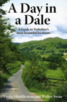 A Day In A Dale by Yvette Huddleston - Paperback