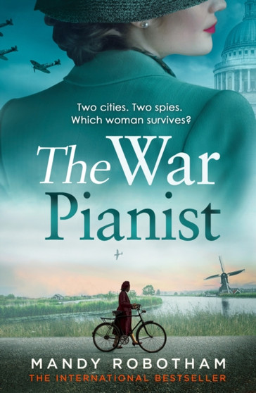 The War Pianist by Mandy Robotham - Paperback