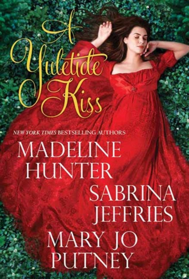 A Yuletide Kiss by Madeline Hunter - Paperback