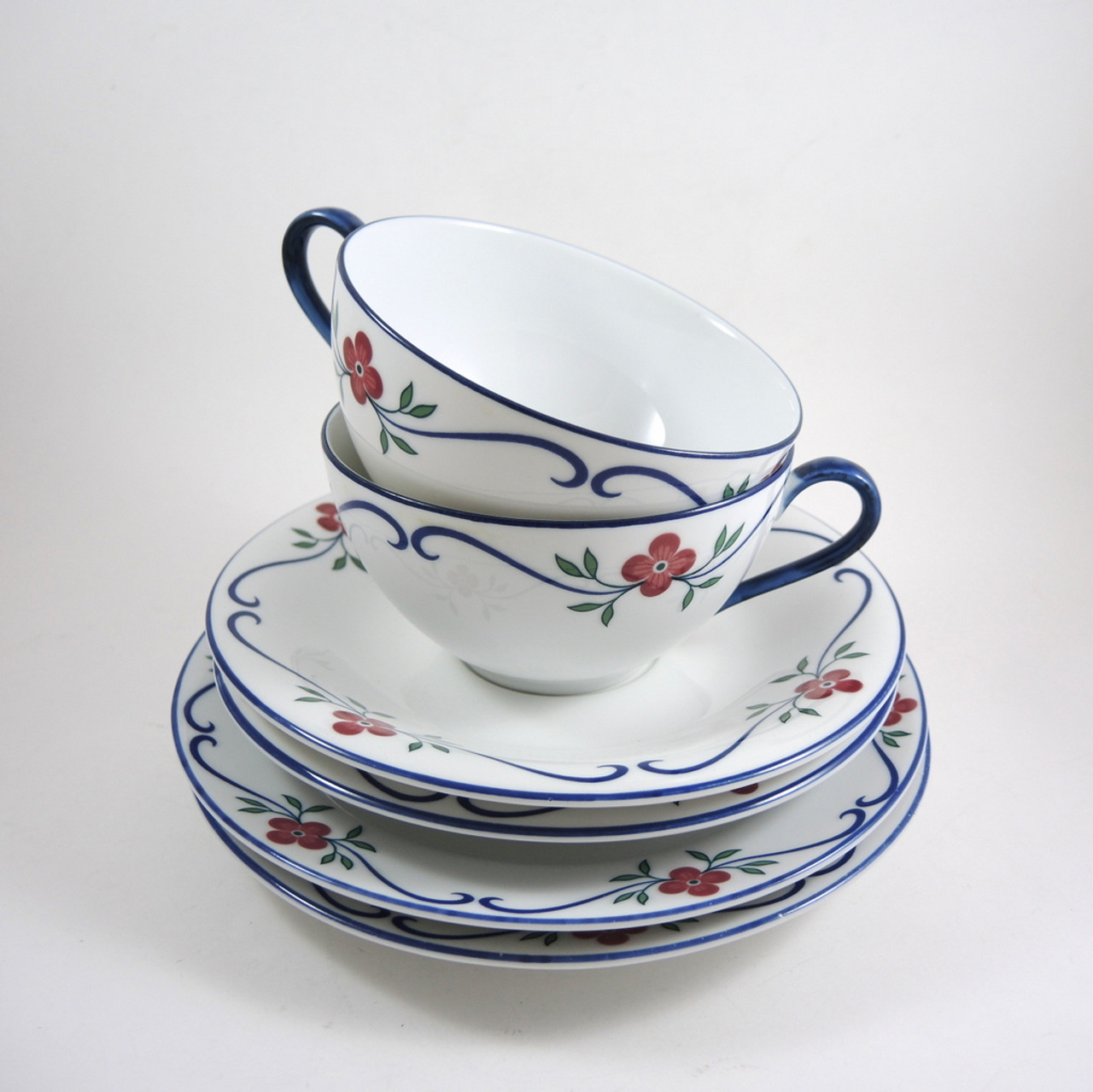 A Collection PLATES+COFFEE CUPS, Rörstrand, P555, 195 pieces