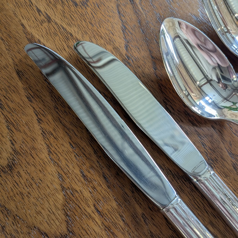 Oneida Community Hampton Court Silver Plate Cutlery Set for 6 - In