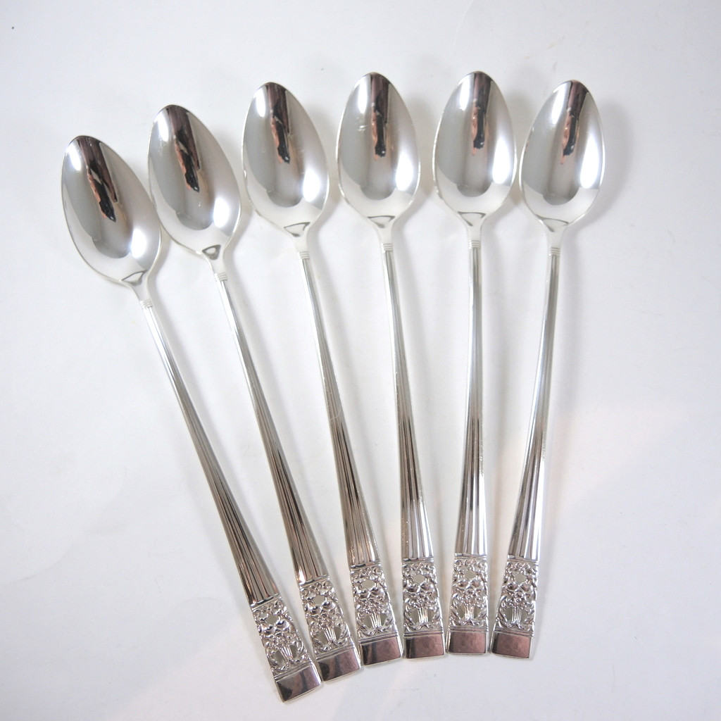 Vintage Oneida Cutlery sets and replacementsin stock now