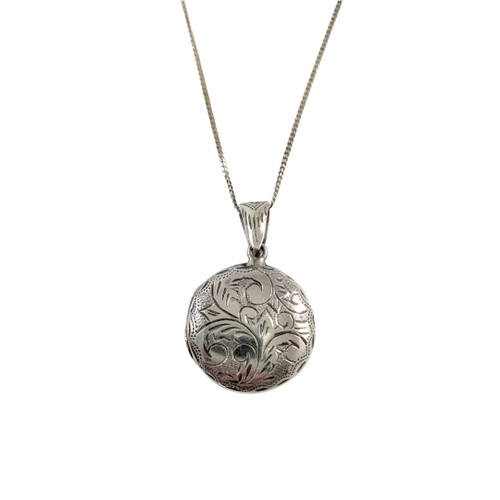 Vintage Engraved Sterling Silver Locket on 45cm Chain.
