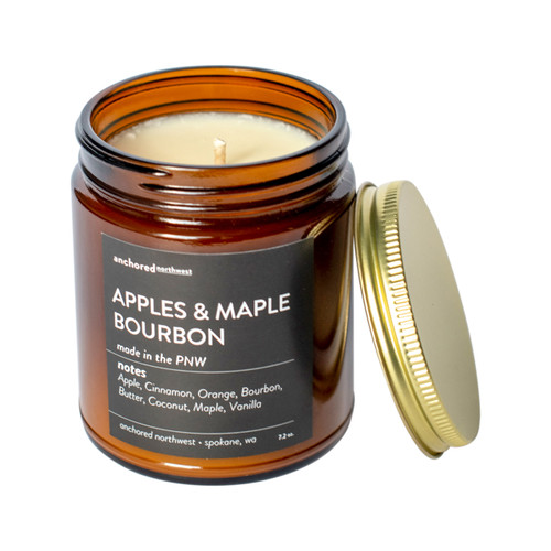 Apples & Maple Bourbon Amber Tumbler open lid