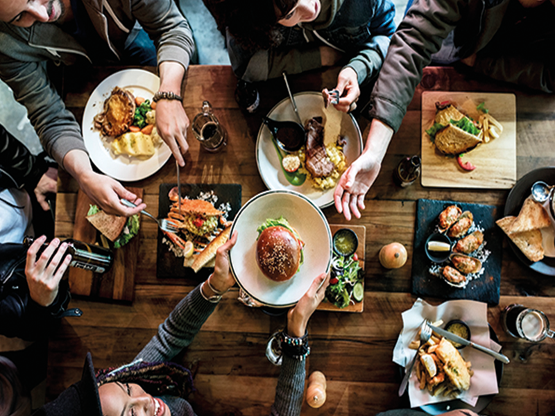 8 IDEAS FOR PROMOTING YOUR RESTAURANT