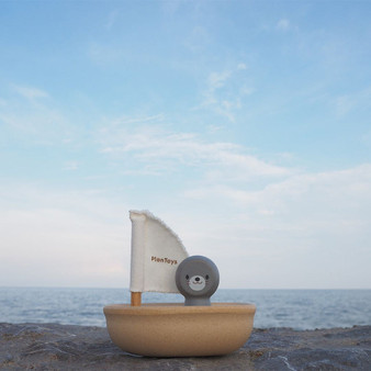 PlanToys Sailing Boat, Seal