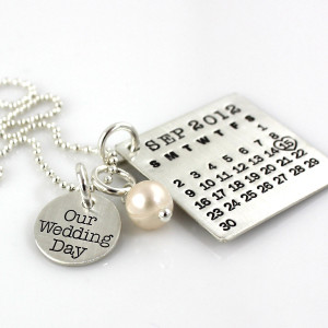 Mark Your Calendar Necklace with Our Wedding Day Charm and pearl