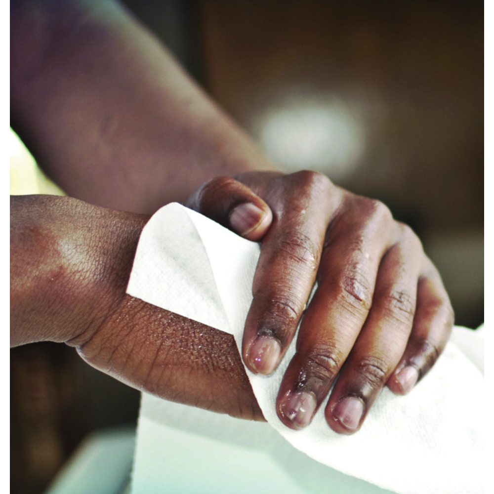 Scott Essential Center-Pull Paper Towels, 1-Ply