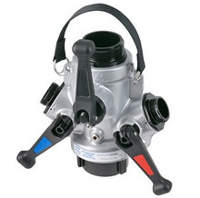 TFT Legacy Water Thief 2.5" F Inlet x (1) 2.5" M & (2) 1.5" M Outlets