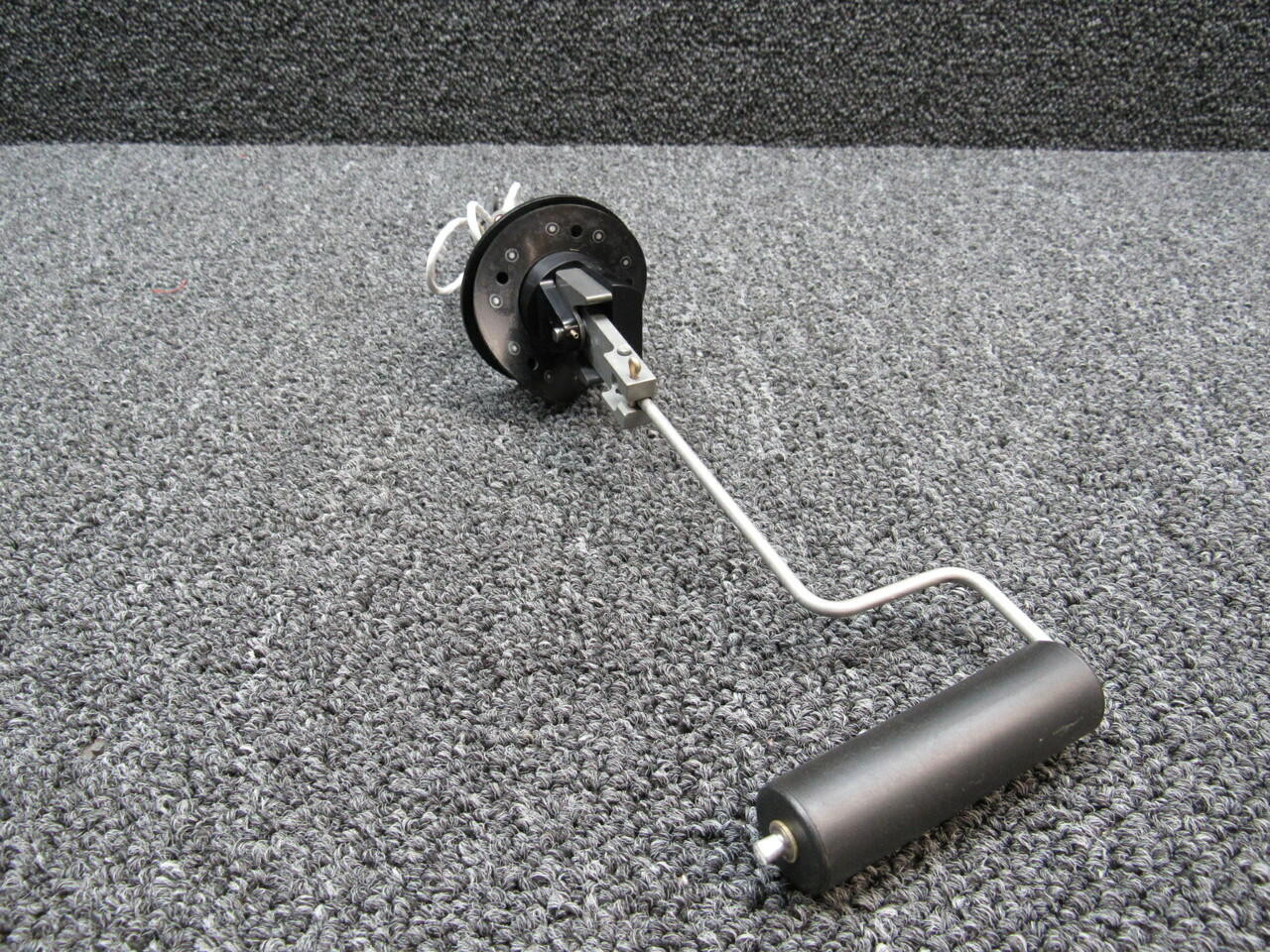 23137011 Cirrus SR22T CIES Fuel Level Sending Unit Outbd (928V