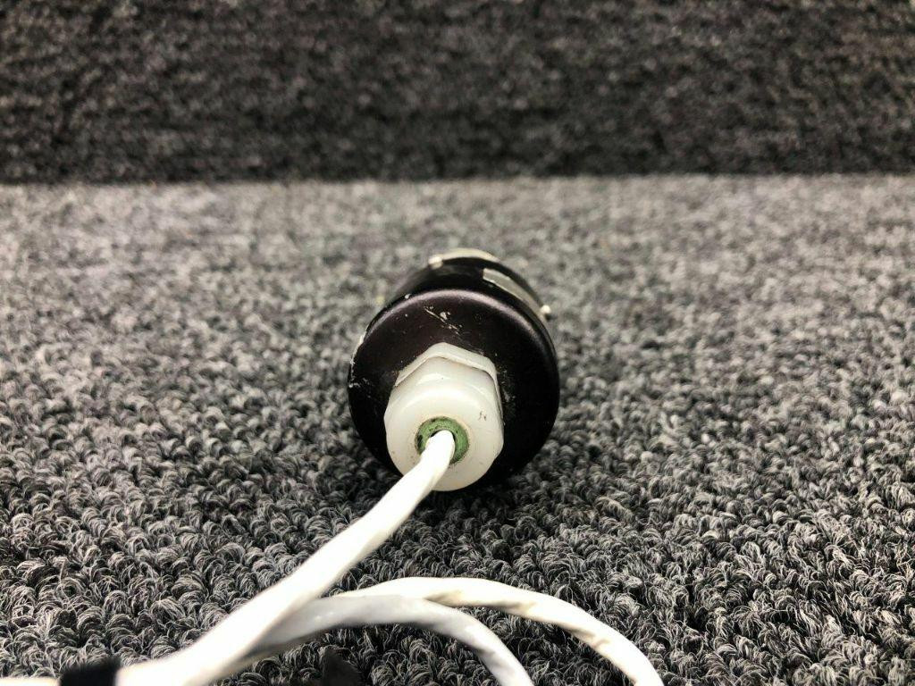 1A3C2 Cessna 172S UMA Tachometer Sending Unit Probe Assembly (28V)
