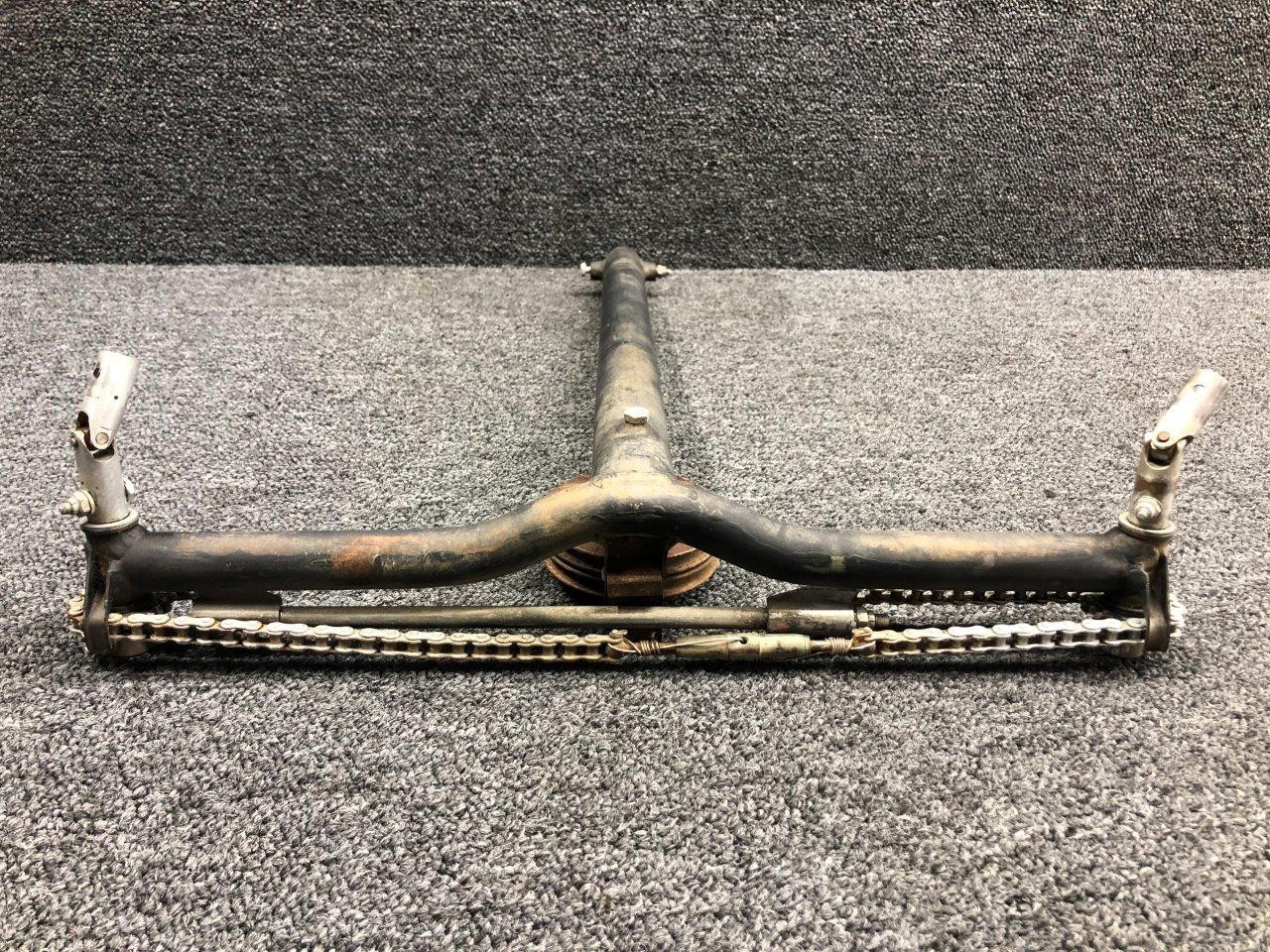 0411221-3 (Alt: 0411326-3) Cessna 172 Control Column Assembly